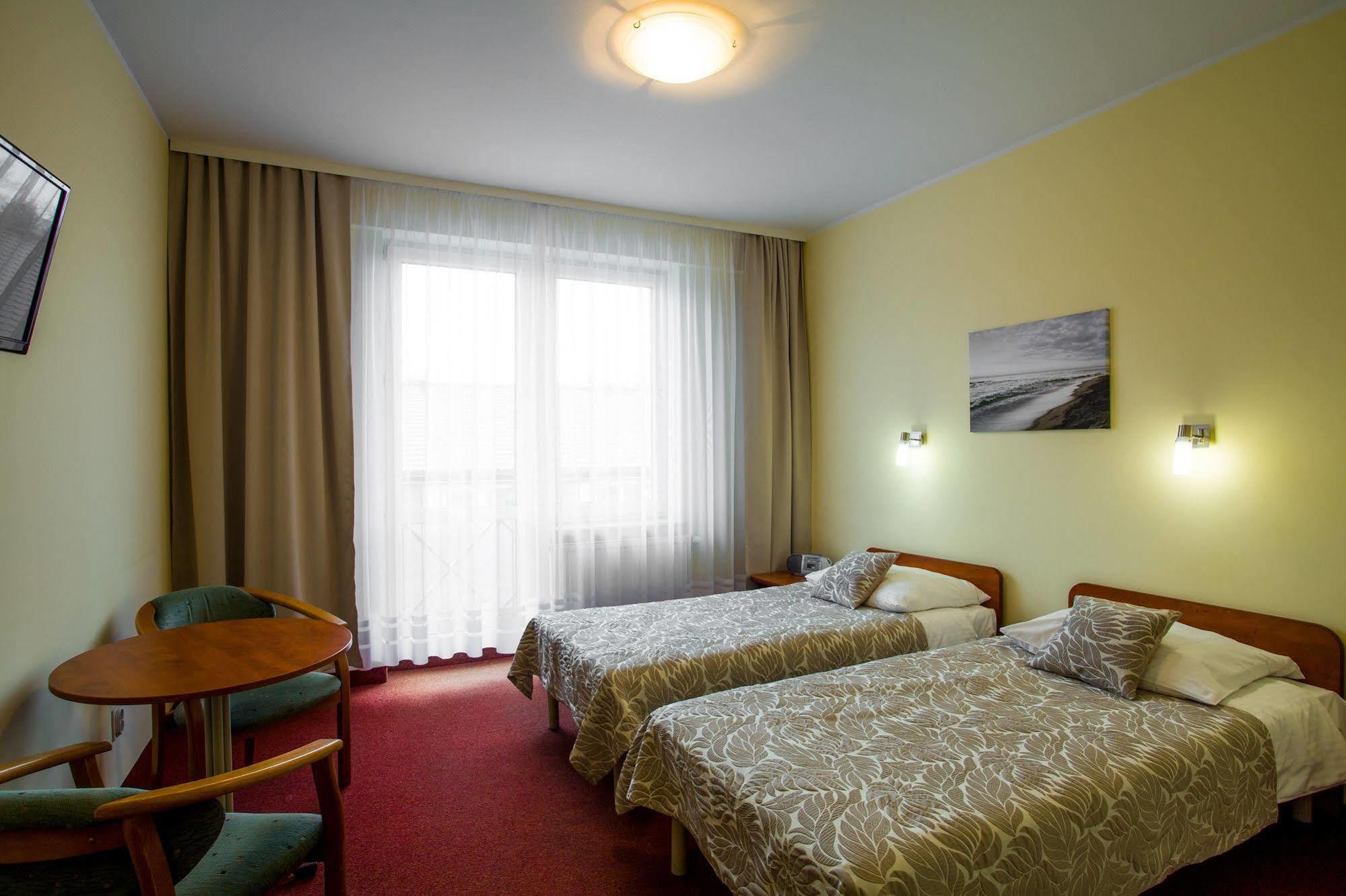 Hotel *** NAT Kołobrzeg Zewnętrze zdjęcie